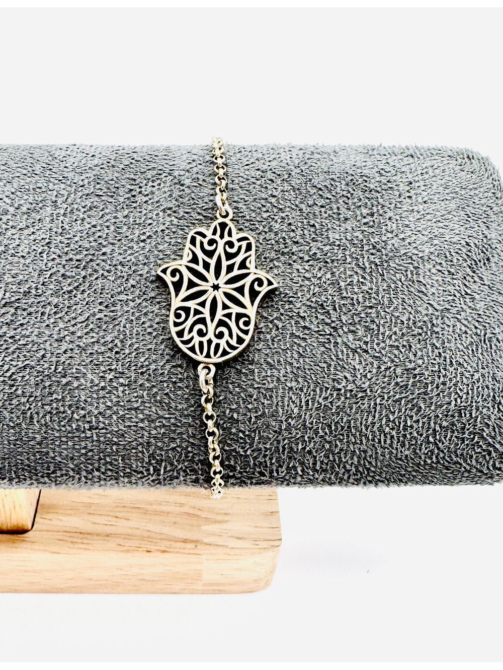 Vintage sterling silver ornate filigree hamsa hand bracelet